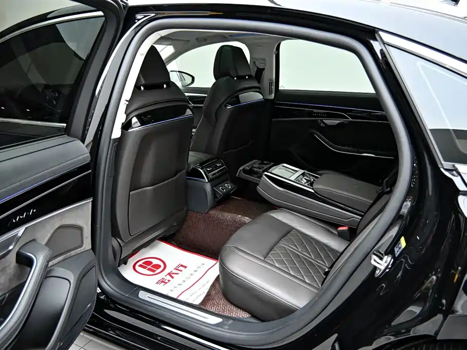 Audi A8 New Energy 2022 — фото 13