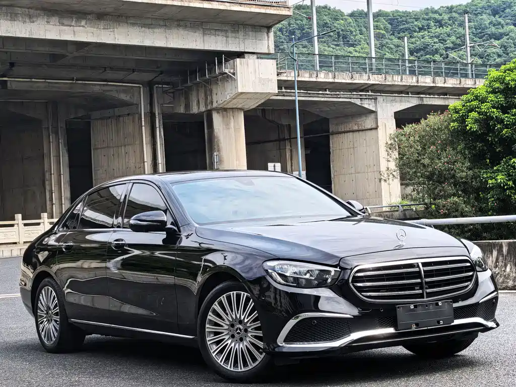 Mercedes-Benz E-Class 2021 — фото 1