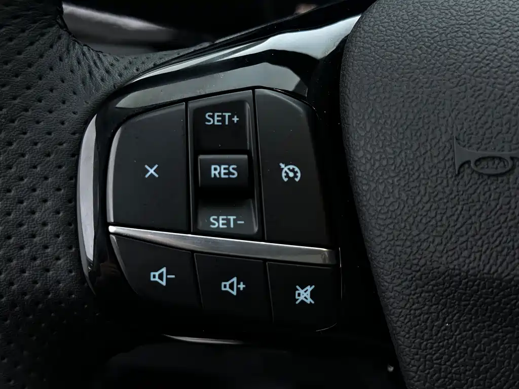 Ford Escape 2023 — фото 15