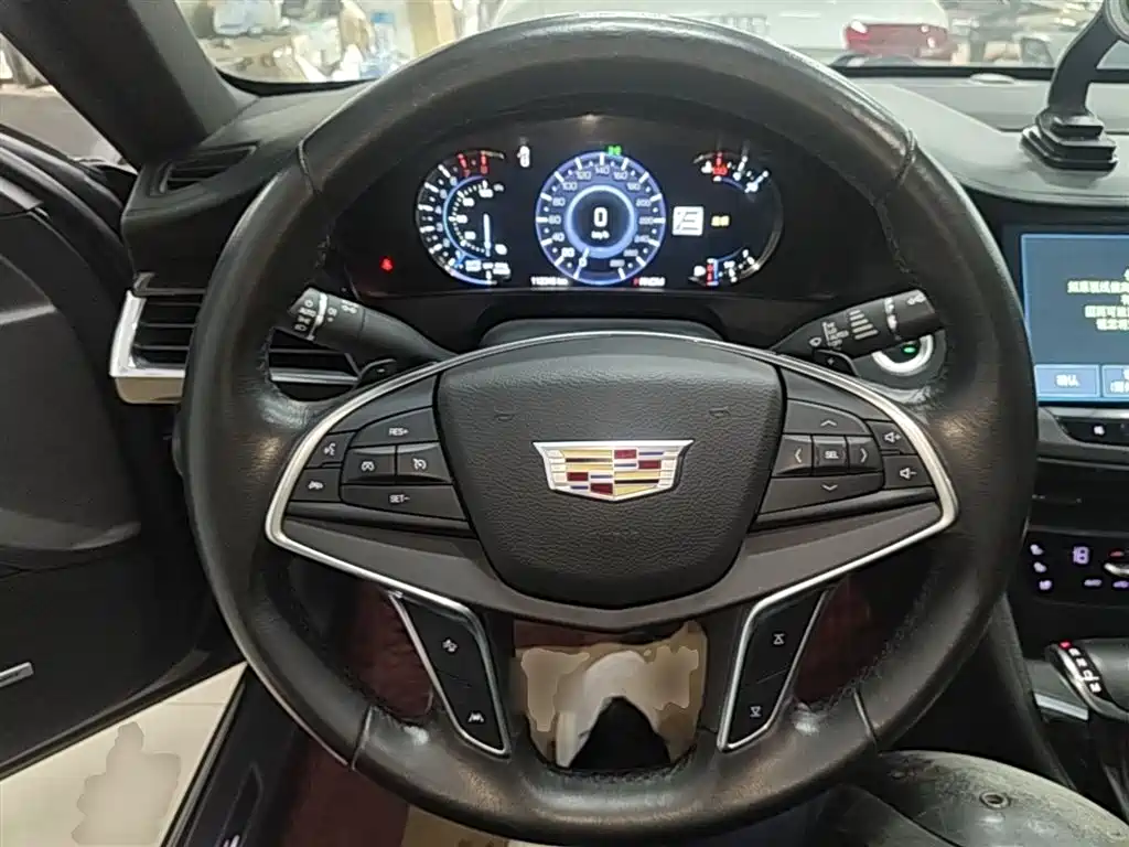 Cadillac CT6 2017 — фото 11