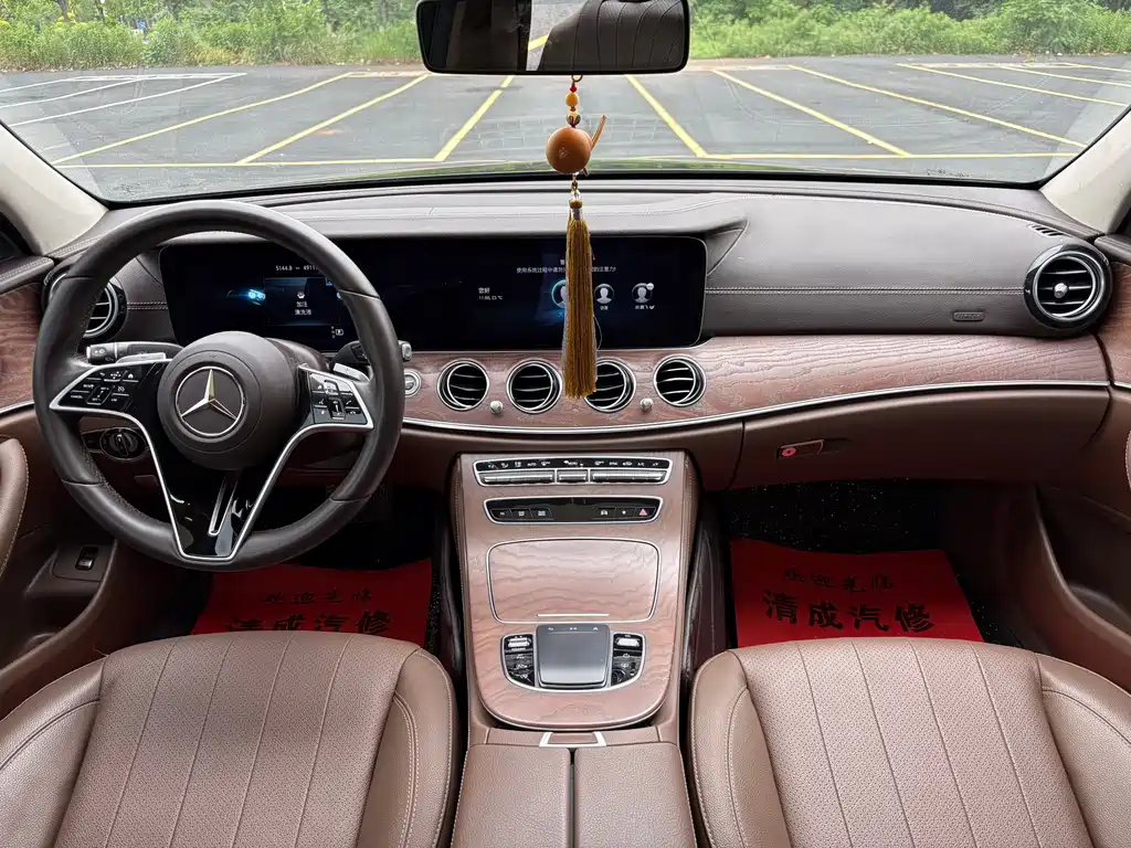 Mercedes-Benz E-Class 2023 — фото 12