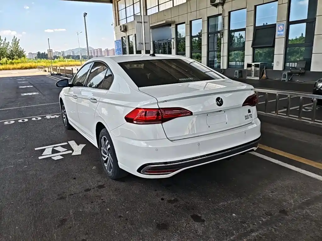 Volkswagen Bora 2023