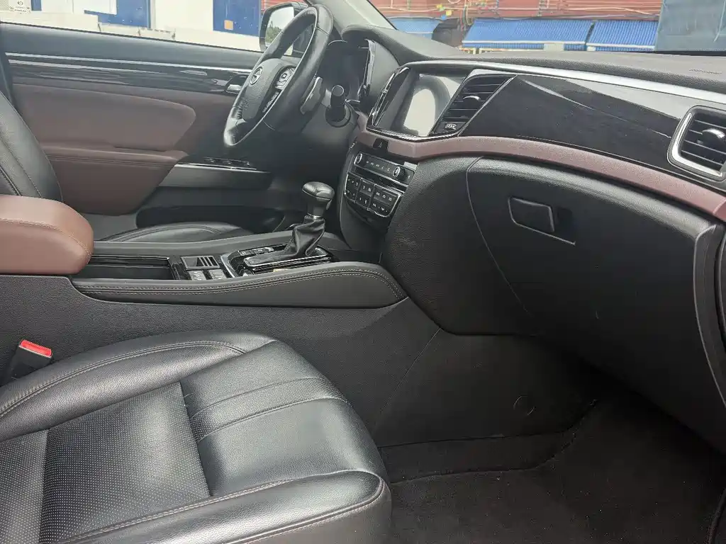 GAC Motor Trumpchi GS8 2019 — фото 18