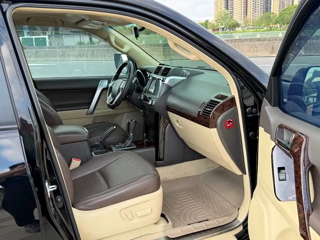 Toyota Prado 2015 — фото 15