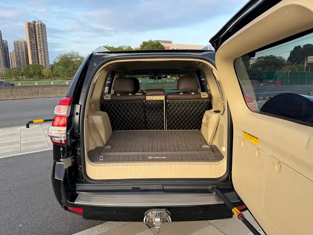 Toyota Prado 2015 — фото 25