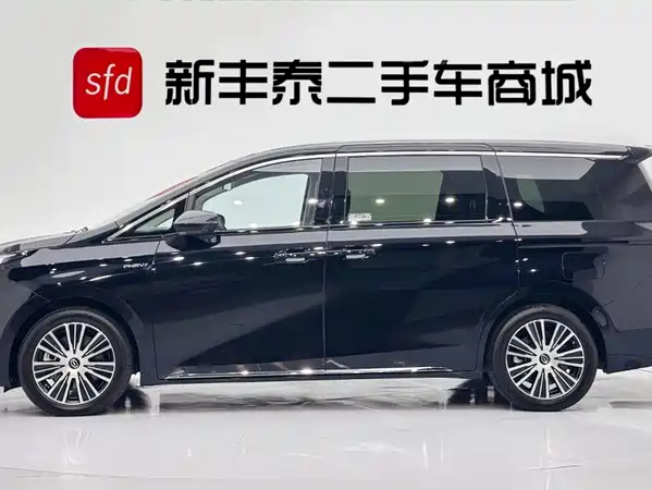 GAC Trumpchi E8 PHEV 2026