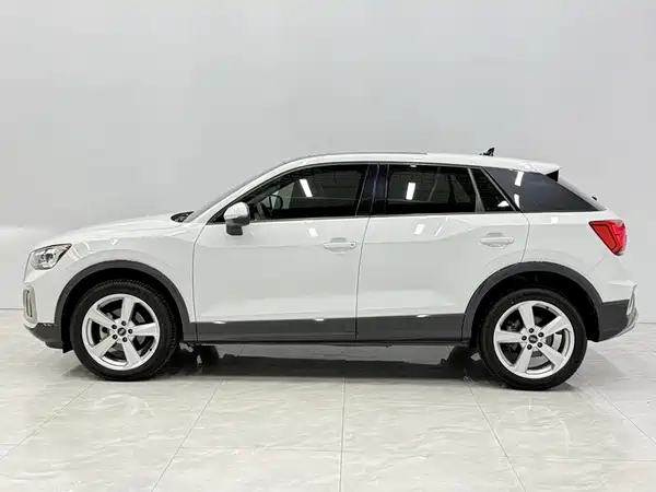 Audi Q2L 2022