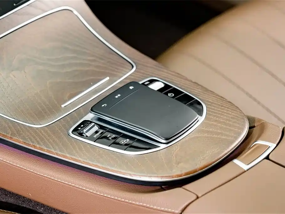 Mercedes-Benz E-Class New Energy 2021 — фото 12