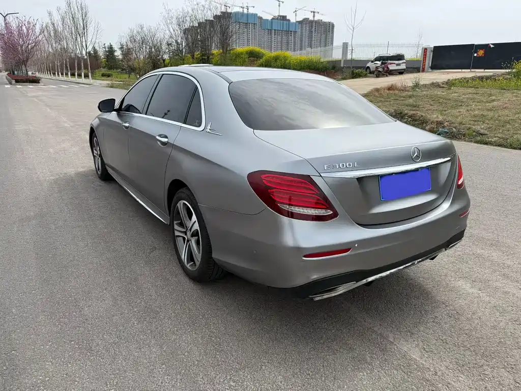 Mercedes-Benz E-Class 2017 — фото 9