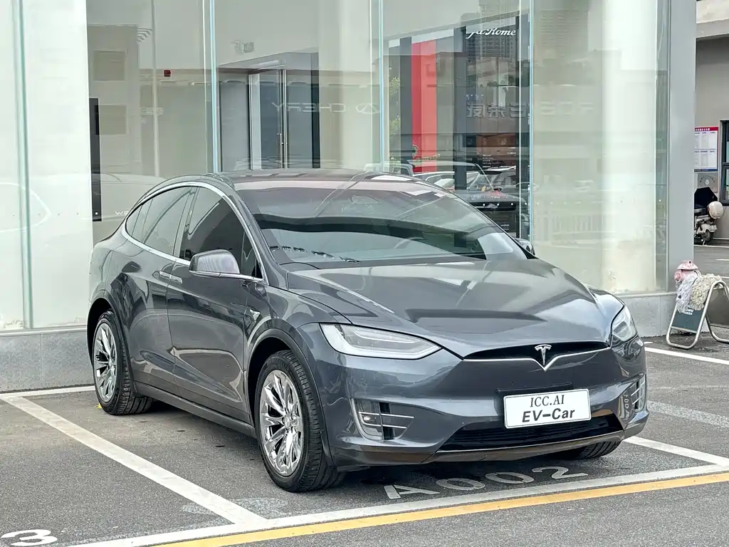 Tesla Model X 2018