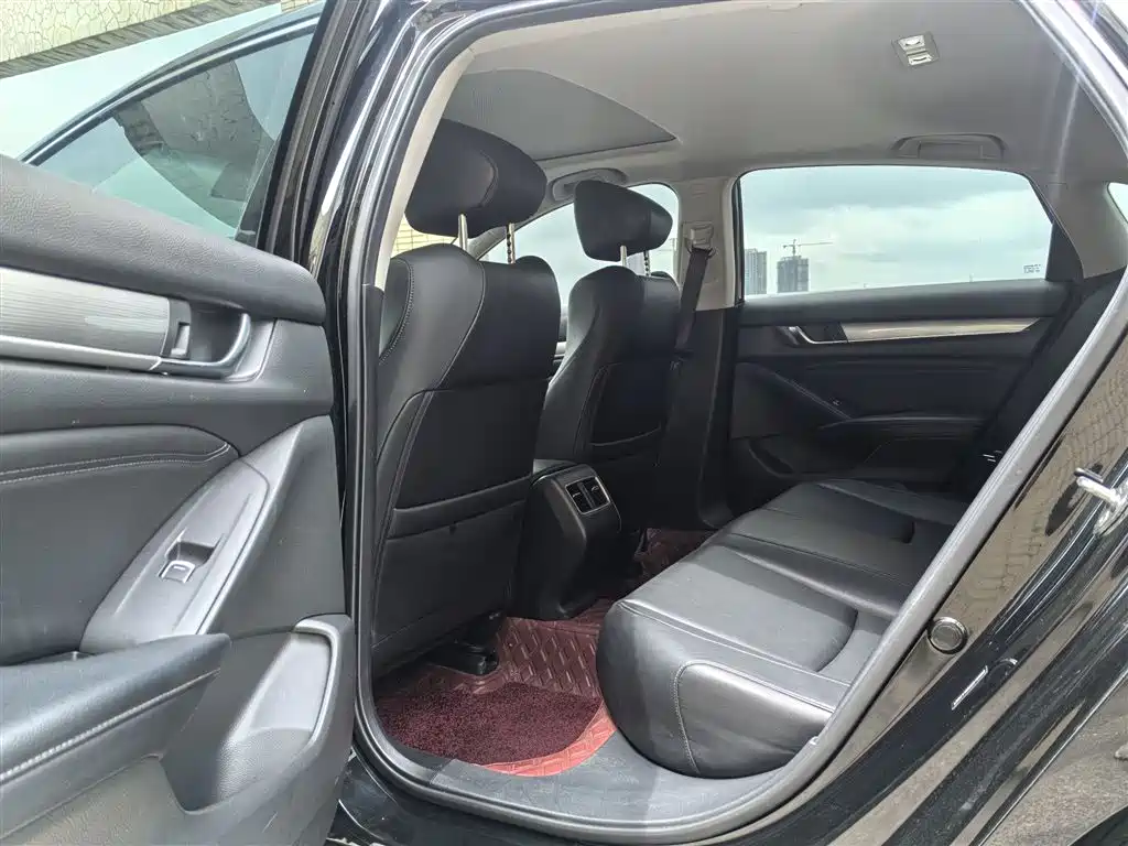 Honda Accord 2021 — фото 15