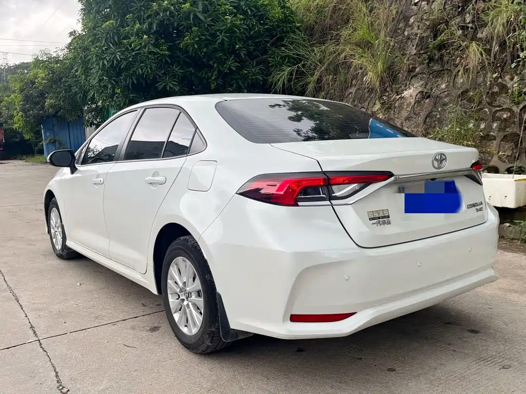 Toyota Corolla 2022 — фото 10