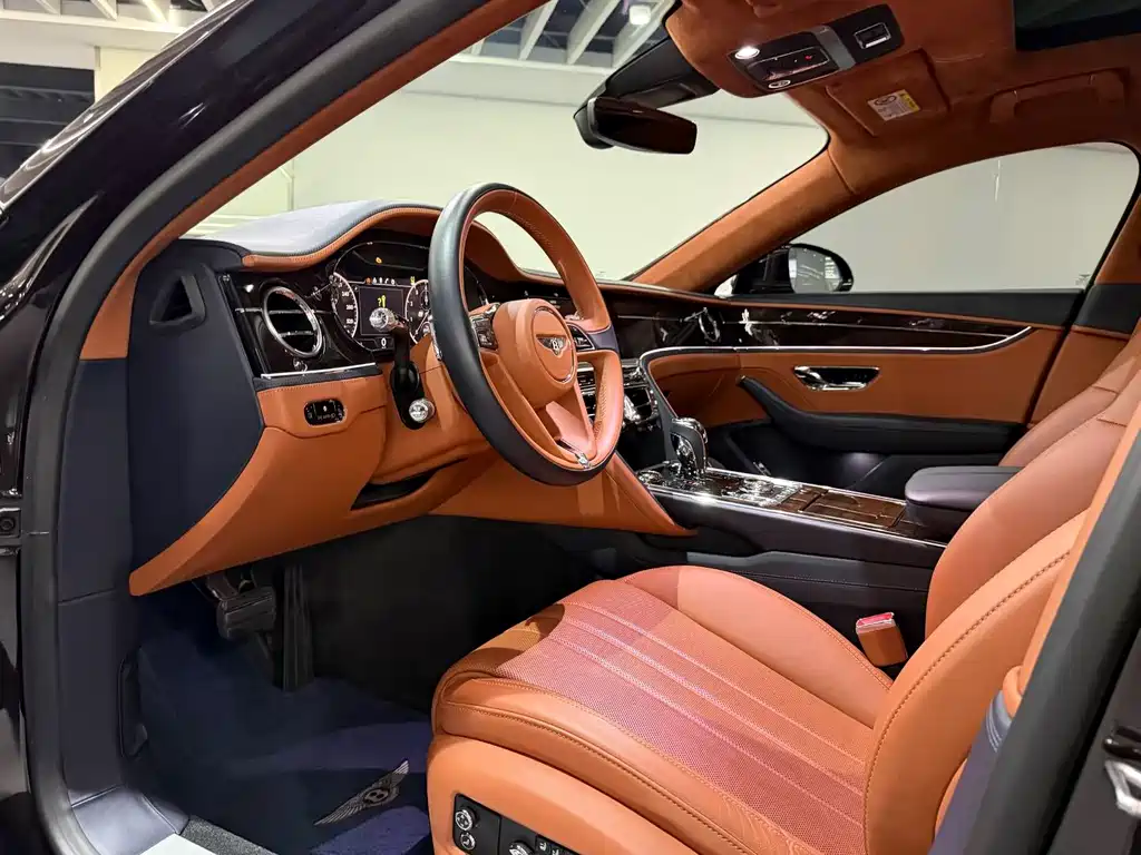 Bentley Flying Spur 2022 — фото 4