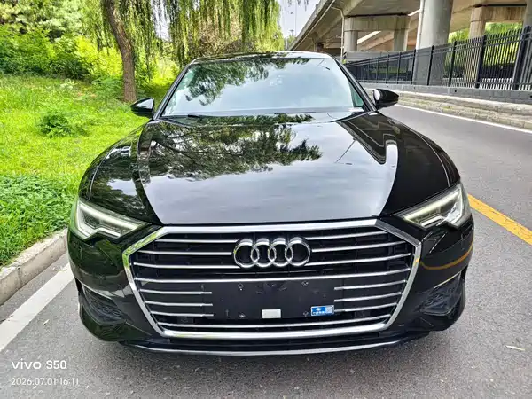 Audi A6L 2022