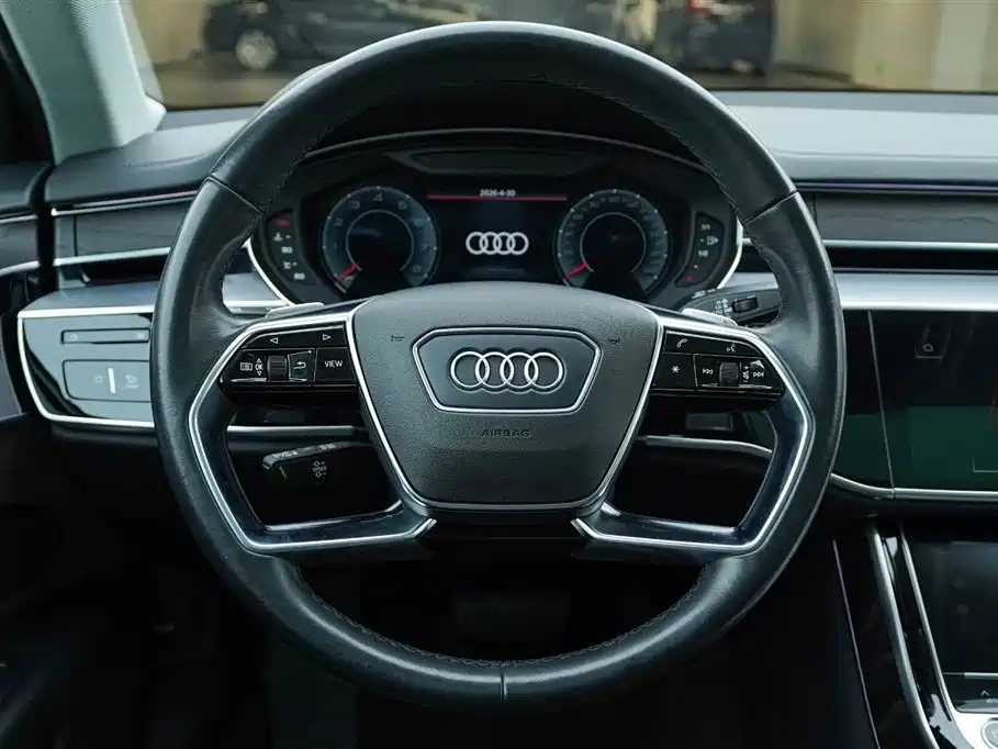 Audi A8 2022 — фото 16
