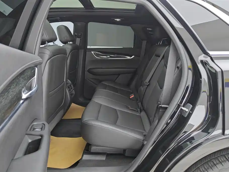 Cadillac XT5 2021 — фото 11