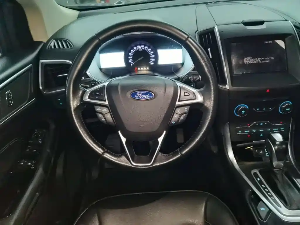Ford Edge 2019 — фото 11