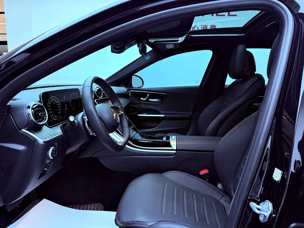 Mercedes-Benz C-Class 2023 — фото 10