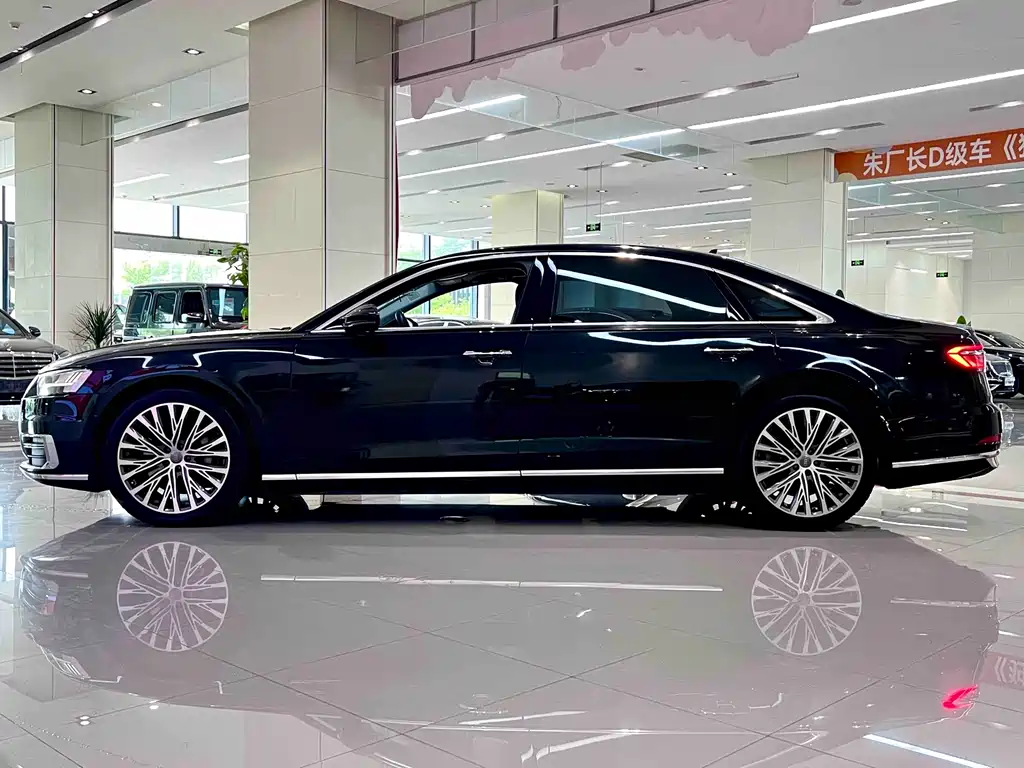 Audi A8 2020 — фото 3