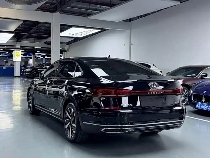 Volkswagen Passat 2024 — фото 22