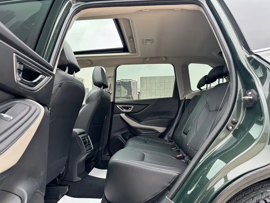 Subaru Forester 2022 — фото 17