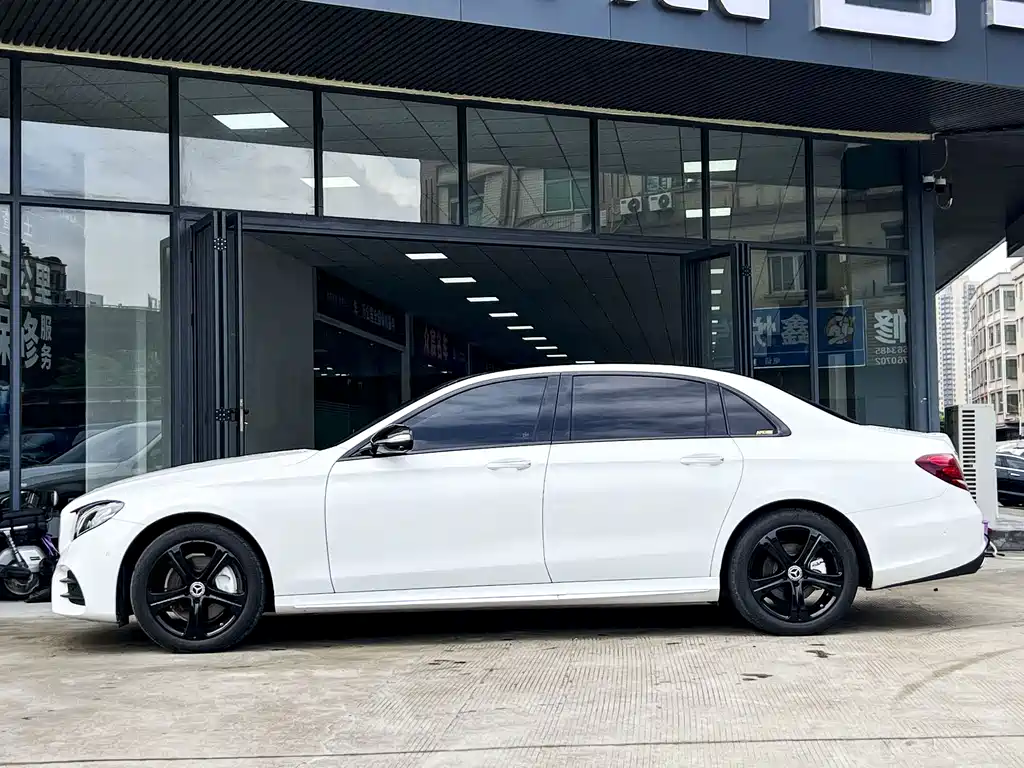 Mercedes-Benz E-Class 2019 — фото 4