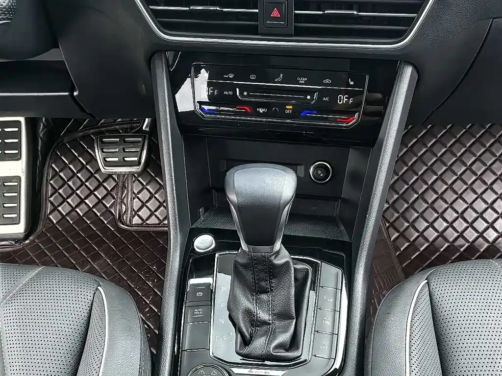 Volkswagen Tiguan L 2022 — фото 21