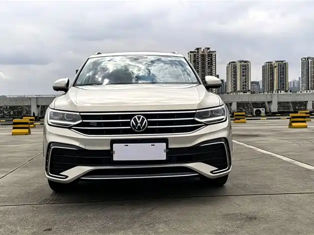 Volkswagen Tiguan L 2022 — фото 5