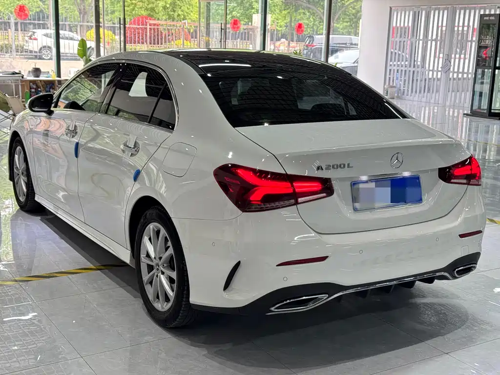Mercedes-Benz A-Class 2019 — фото 5