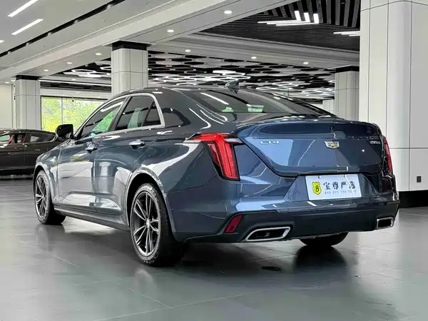 Cadillac CT4 2022