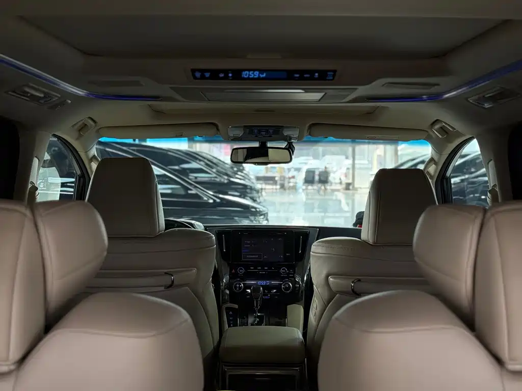 Toyota Alphard 2019 — фото 20