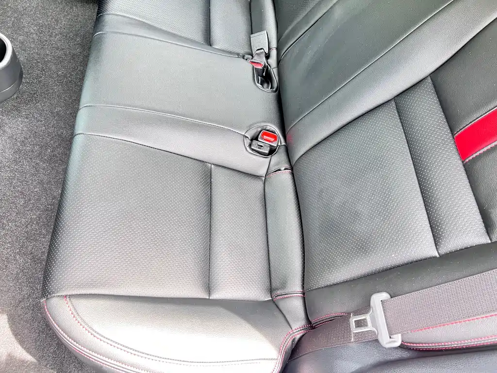 Toyota Yaris L 2022 — фото 19
