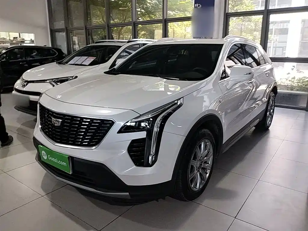 Cadillac XT4 2020 — фото 2