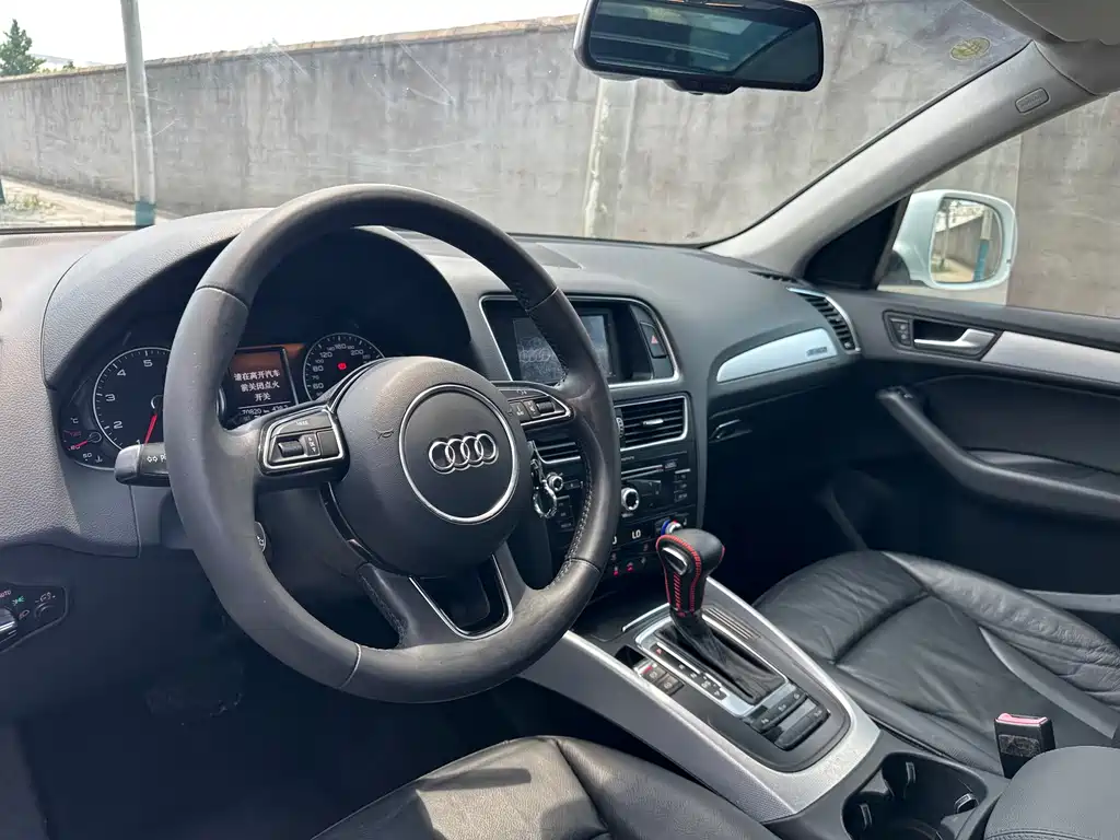 Audi Q5 2014 — фото 11