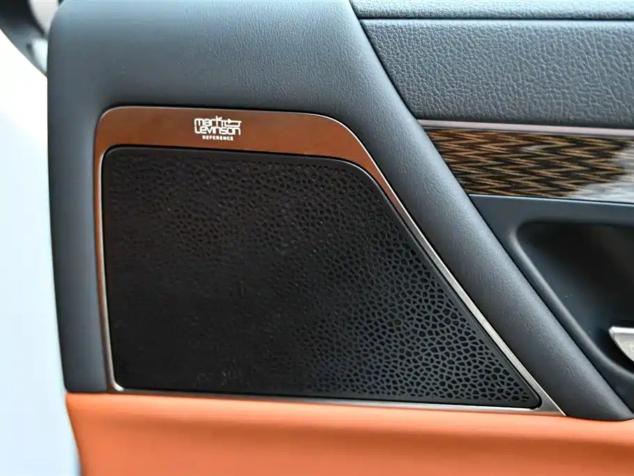 Lexus LX 2022 — фото 23