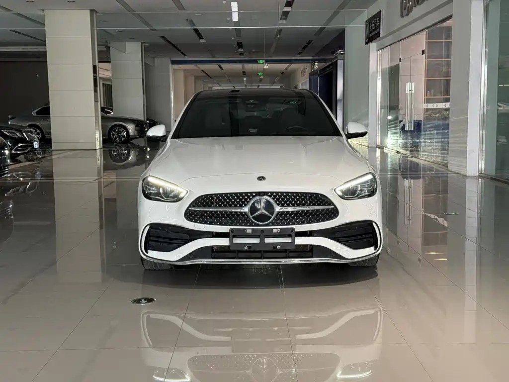 Mercedes-Benz C-Class 2023 — фото 2