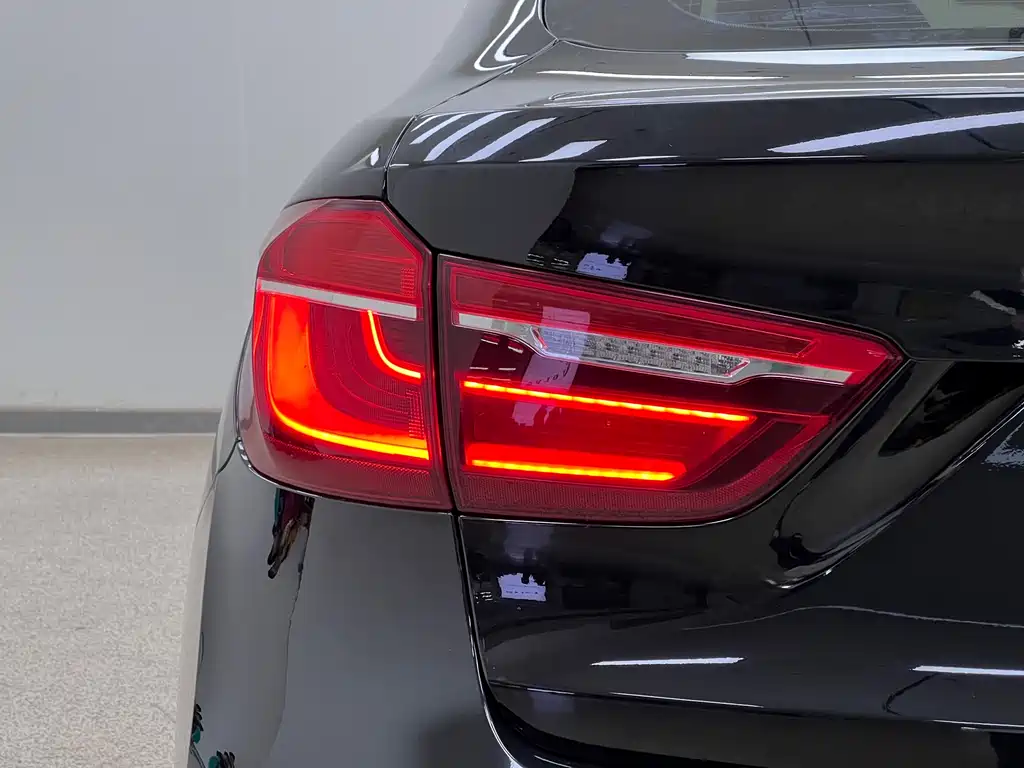 BMW X6 2019 — фото 11