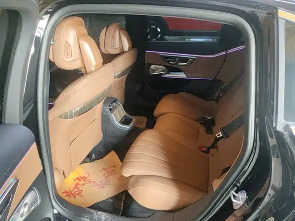 Mercedes-Benz E-Class 2025