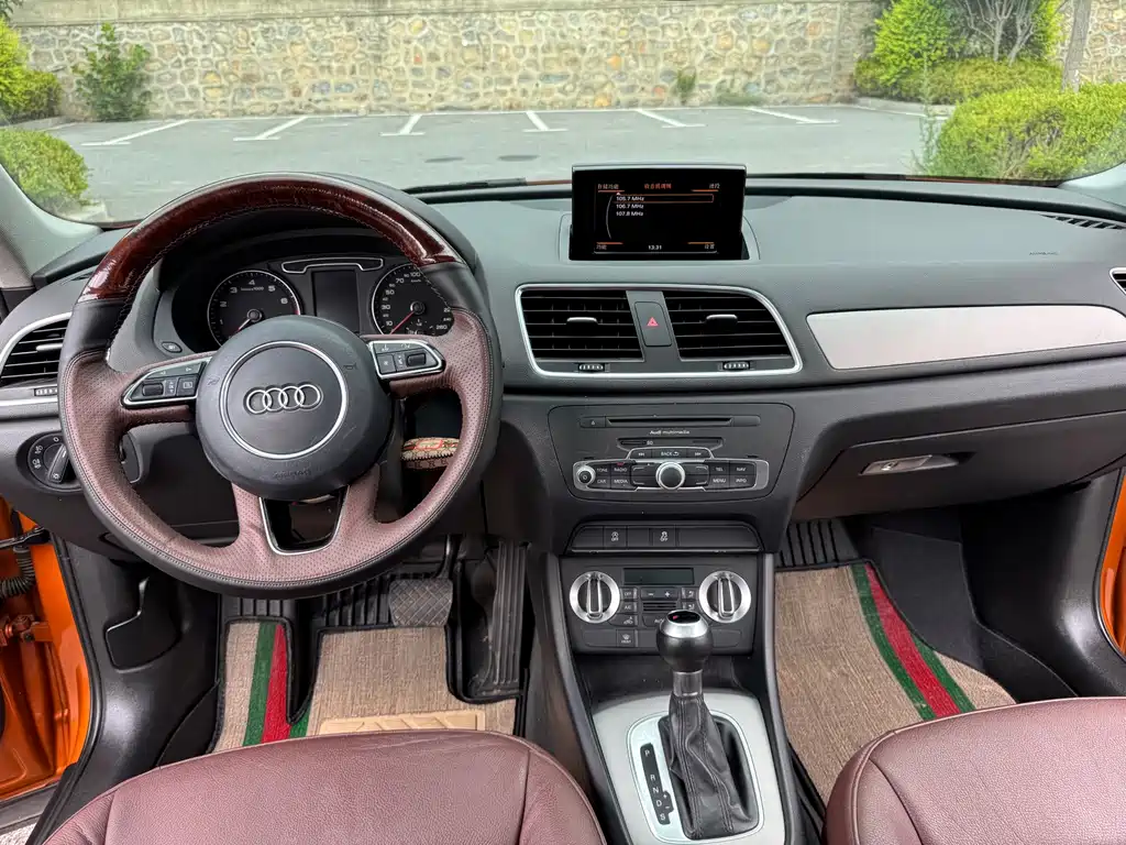 Audi Q3 2015 — фото 10
