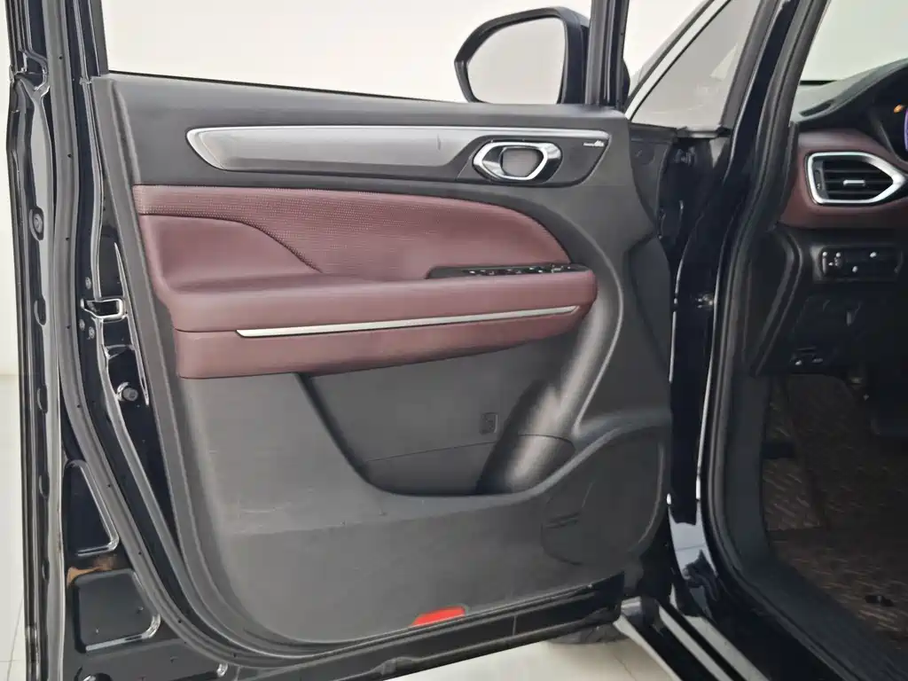 GAC Motor Trumpchi M6 2024 — фото 26