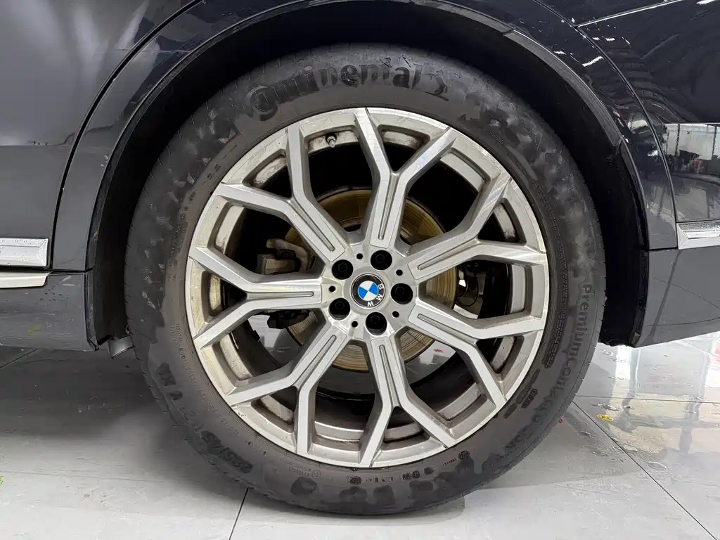 BMW X7 2021 — фото 17