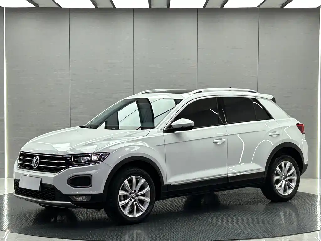 Volkswagen T-Roc 2022 — фото 1
