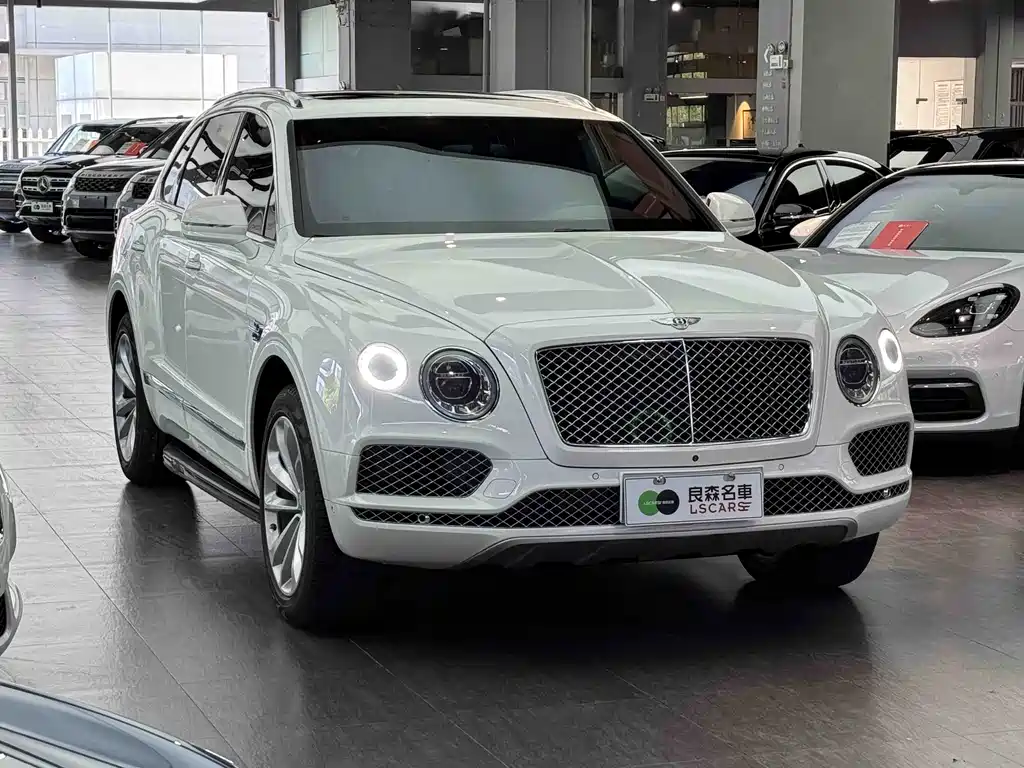 Bentley Bentayga 2018 — фото 3