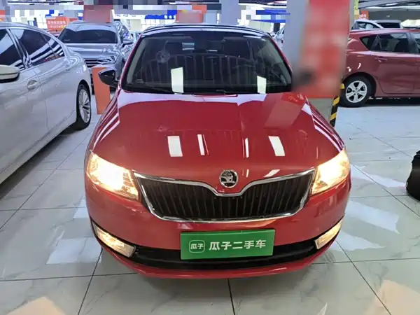 Skoda Rapid Spaceback 2014
