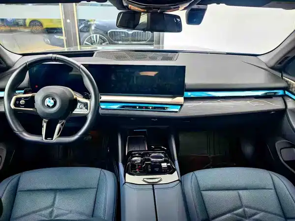 BMW 5 Series 2025