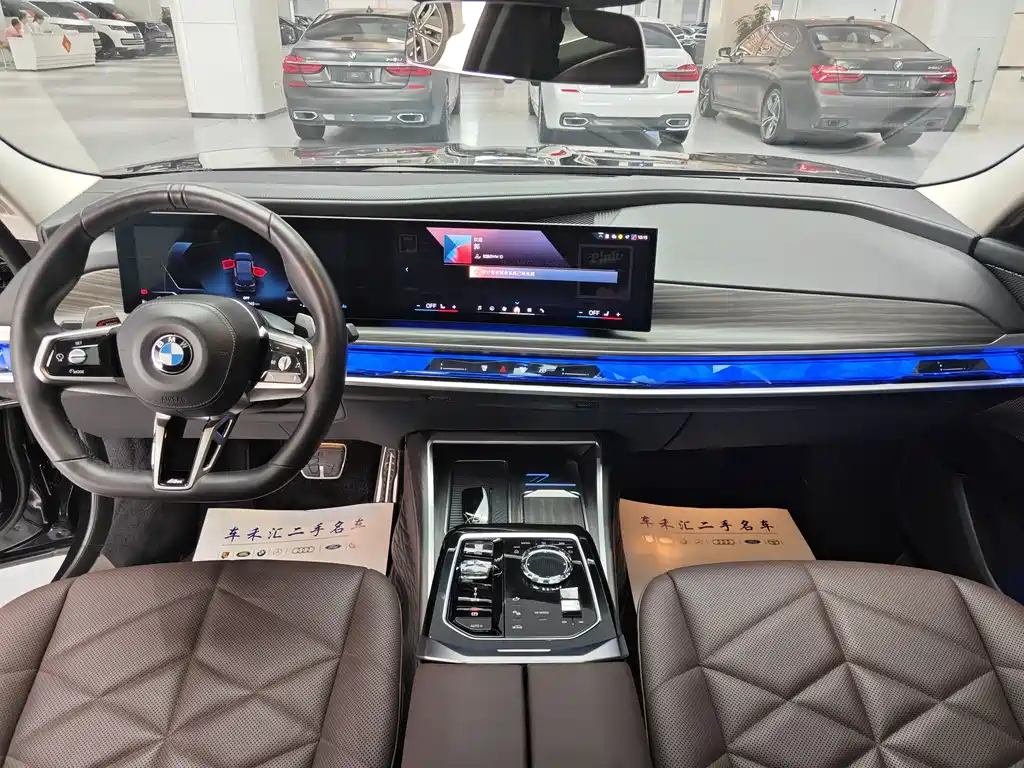 BMW 7 Series 2024 — фото 12