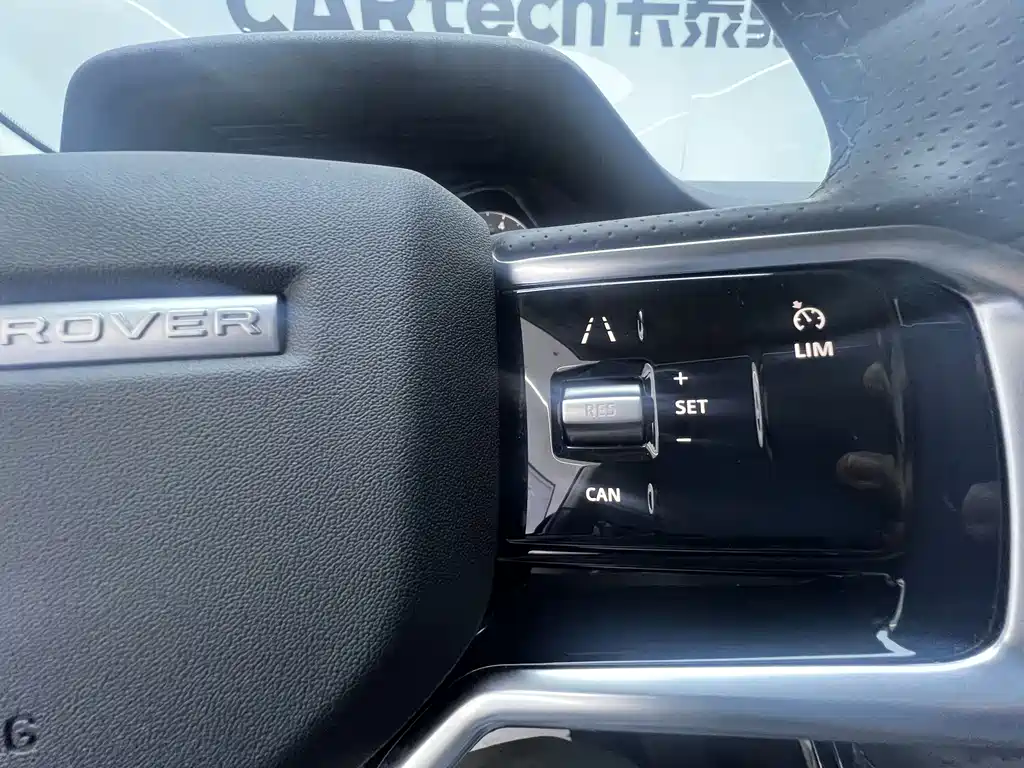 Land Rover Evoque 2024 — фото 17