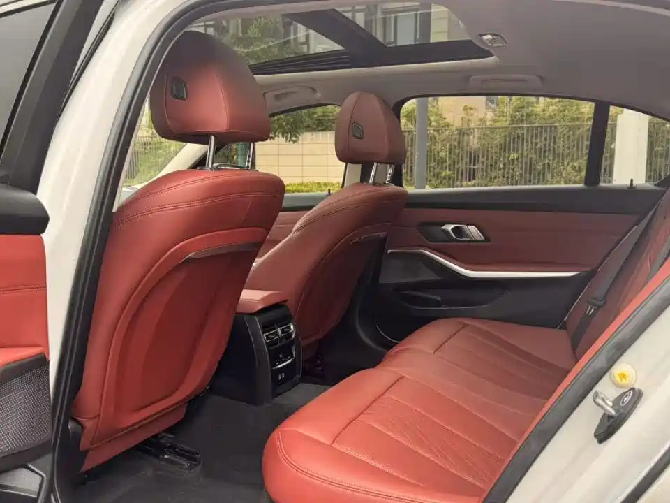 BMW 3 Series 2023