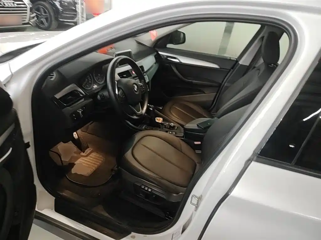BMW X1 2017 — фото 15