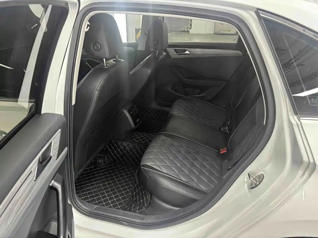 Volkswagen Sagitar 2024